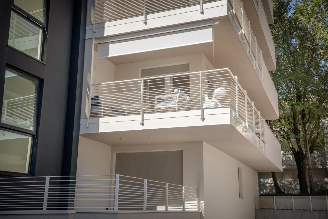 Ferrari Apartments Ponente Caorle Exteriör bild